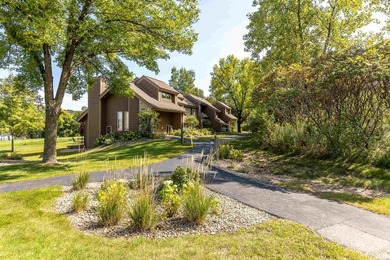 Nicely appointed 1 bedroom 2 bath golf villa in Poplar Ridge on  in Illinois - for sale on GolfHomes.com, golf home, golf lot