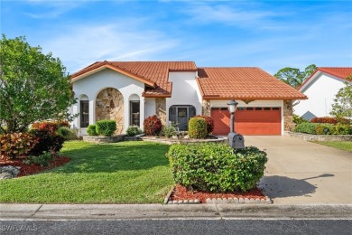 This TURNKEY *condo-home* features TWO SUITES and a split floor on Cross Creek Country Club in Florida - for sale on GolfHomes.com, golf home, golf lot