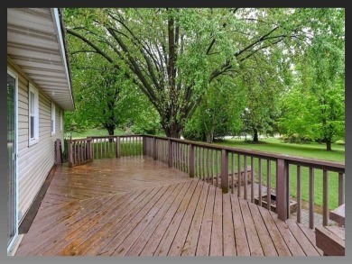 SET FOR LIVING with over 1.5 Acres located in desirable location on The Oaks Golf Course in Wisconsin - for sale on GolfHomes.com, golf home, golf lot