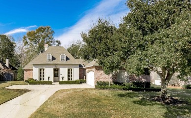 CASUAL ELEGANCE in this 1 Owner 4 Bedroom, 3.5 Bath Home with a on Santa Maria Golf Club in Louisiana - for sale on GolfHomes.com, golf home, golf lot