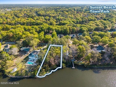 Rare and Unique with Stunning Panoramic Views! Lake, Golf on Oyster Bay Golf Links in North Carolina - for sale on GolfHomes.com, golf home, golf lot