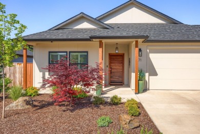 Tour this Beautiful 2022 turnkey home located in the Eagle Point on Eagle Point Golf Course in Oregon - for sale on GolfHomes.com, golf home, golf lot