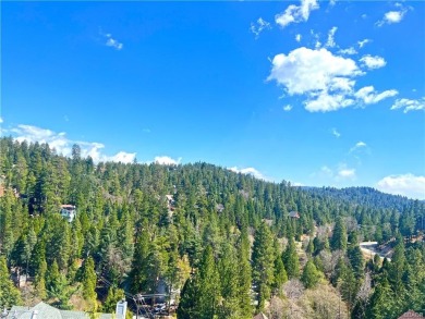 Lake Arrowhead View Lodge -- a beautifully maintained, log-sided on Lake Arrowhead Country Club in California - for sale on GolfHomes.com, golf home, golf lot
