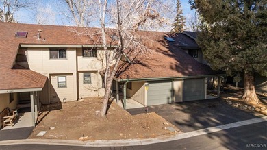 Stylishly updated townhome in Bear Meadows, ideally positioned on Big Bear Mountain Ski and Golf Resort in California - for sale on GolfHomes.com, golf home, golf lot