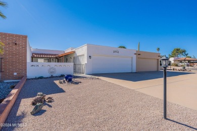 Searching for a Home on a Private Club? You just found it! This on Country Club of Green Valley in Arizona - for sale on GolfHomes.com, golf home, golf lot