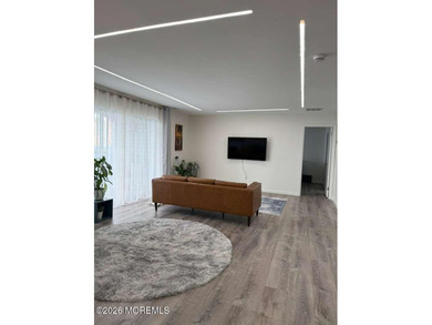 Move-in ready and fully renovated condo at 187 Tulip Ln in on Raintree Golf Course in New Jersey - for sale on GolfHomes.com, golf home, golf lot