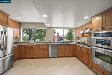 Rare opportunity in Rossmoor! This 3-bedroom, 2-bath Villa on Rossmoor Golf Course in California - for sale on GolfHomes.com, golf home, golf lot