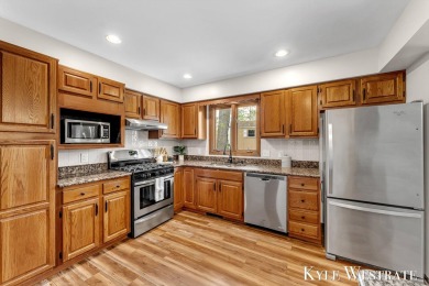 Welcome to 1521 Andover! This 3 bed 2.5 bath home located on a on L.E. Kaufman Golf Course in Michigan - for sale on GolfHomes.com, golf home, golf lot