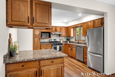 Welcome to 1521 Andover! This 3 bed 2.5 bath home located on a on L.E. Kaufman Golf Course in Michigan - for sale on GolfHomes.com, golf home, golf lot