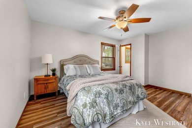 Welcome to 1521 Andover! This 3 bed 2.5 bath home located on a on L.E. Kaufman Golf Course in Michigan - for sale on GolfHomes.com, golf home, golf lot