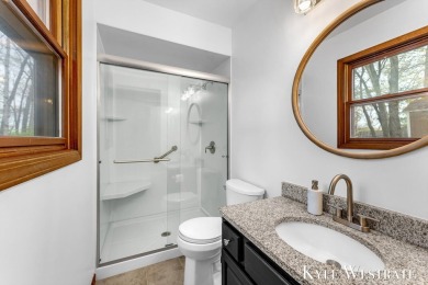 Welcome to 1521 Andover! This 3 bed 2.5 bath home located on a on L.E. Kaufman Golf Course in Michigan - for sale on GolfHomes.com, golf home, golf lot