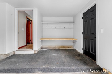 Welcome to 1521 Andover! This 3 bed 2.5 bath home located on a on L.E. Kaufman Golf Course in Michigan - for sale on GolfHomes.com, golf home, golf lot