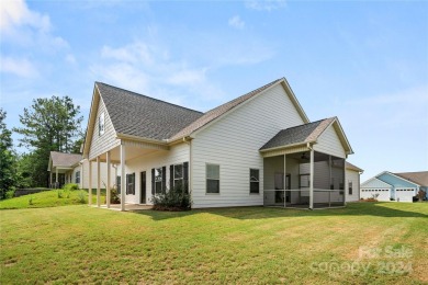 Welcome home to this fabulous custom built builder owned split 4 on Edgewater Golf Club in South Carolina - for sale on GolfHomes.com, golf home, golf lot