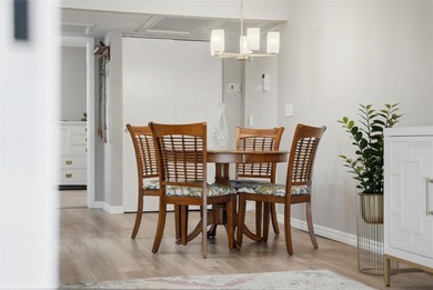 The location and cleanliness of this home are exceptional. Enjoy on Largo Golf Course in Florida - for sale on GolfHomes.com, golf home, golf lot