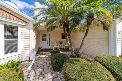 This well-maintained 3 bedroom, 2 bath, CYPRESS model in the on The Links of Spruce Creek in Florida - for sale on GolfHomes.com, golf home, golf lot