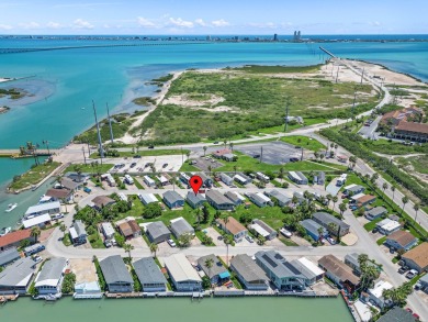 2/1 Open and airy,  with a layout that maximizes natural light on Long Island Golf Course in Texas - for sale on GolfHomes.com, golf home, golf lot