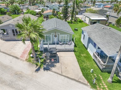 2/1 Open and airy,  with a layout that maximizes natural light on Long Island Golf Course in Texas - for sale on GolfHomes.com, golf home, golf lot