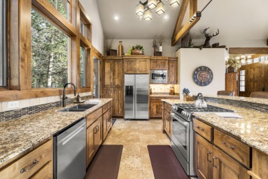 Welcome to effortless luxury and timeless design in this on Sunriver Caldera Springs Golf Course in Oregon - for sale on GolfHomes.com, golf home, golf lot