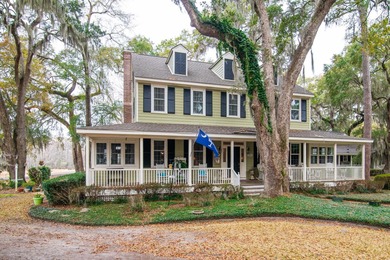 Experience the charm of this cozy townhome, tucked beneath the on Wachesaw Plantation Club in South Carolina - for sale on GolfHomes.com, golf home, golf lot
