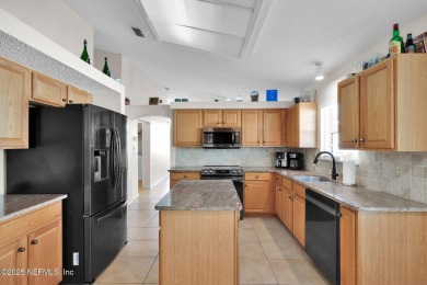 Great 3 Bedroom 2 bath home in Fleming Island Plantation! Roof on Golf Club At Fleming Island in Florida - for sale on GolfHomes.com, golf home, golf lot