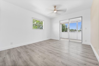 Waterfront Elegance | 2BR/2BA in King's Point Golf & Country on Kings Point Golf -Flanders Way in Florida - for sale on GolfHomes.com, golf home, golf lot