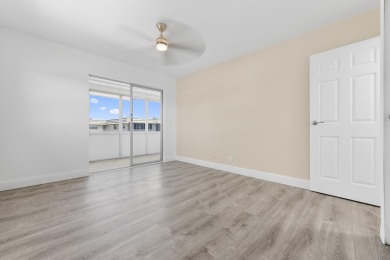 Waterfront Elegance | 2BR/2BA in King's Point Golf & Country on Kings Point Golf -Flanders Way in Florida - for sale on GolfHomes.com, golf home, golf lot