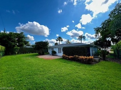 Beautifully upgraded single family home in the highly desired on Country Club of Naples in Florida - for sale on GolfHomes.com, golf home, golf lot