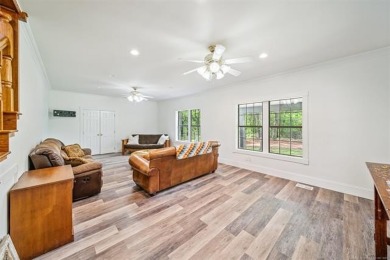 Osage 400: 400-Acre Retreat & Recreation Haven

Nestled in on  in Oklahoma - for sale on GolfHomes.com, golf home, golf lot