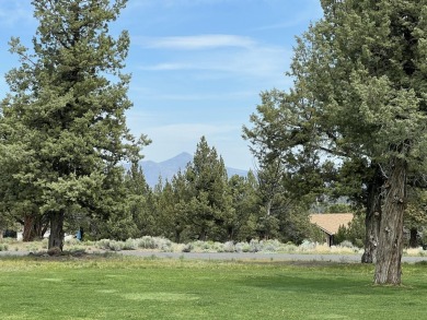 Experience the pinnacle of fractional ownership! Located in the on Eagle Crest Golf Resort - Resort Course in Oregon - for sale on GolfHomes.com, golf home, golf lot
