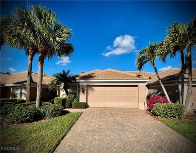 Have you been looking for the perfect place to escape the cold on Colonial Country Club in Florida - for sale on GolfHomes.com, golf home, golf lot