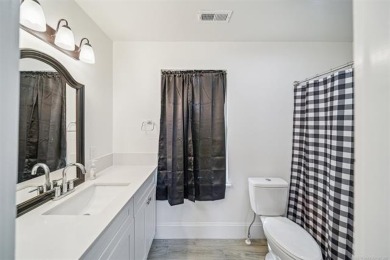 Osage 400: 400-Acre Retreat & Recreation Haven

Nestled in on  in Oklahoma - for sale on GolfHomes.com, golf home, golf lot