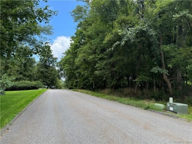 BUILD YOUR CUSTOM HOME ON THIS UNIQUE LOT IN THIS WELL on Anglebrook Golf Club in New York - for sale on GolfHomes.com, golf home, golf lot