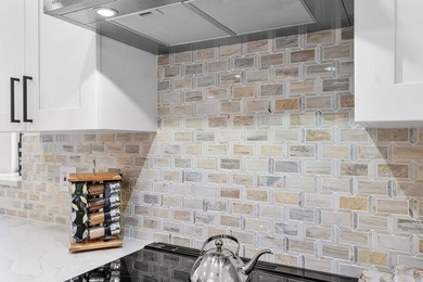 This Townhome contains the Contemporary Features & Upgrades on Boca Delray Golf and Country Club in Florida - for sale on GolfHomes.com, golf home, golf lot