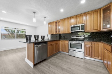 Gorgeous 1BR/1BA Accessible Villa in King's Point Golf & Country on Kings Point Golf - Executive in Florida - for sale on GolfHomes.com, golf home, golf lot