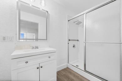 Gorgeous 1BR/1BA Accessible Villa in King's Point Golf & Country on Kings Point Golf - Executive in Florida - for sale on GolfHomes.com, golf home, golf lot
