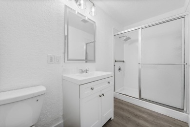 Gorgeous 1BR/1BA Accessible Villa in King's Point Golf & Country on Kings Point Golf - Executive in Florida - for sale on GolfHomes.com, golf home, golf lot