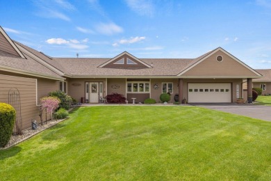 Beautifully Updated Condo in One of the Area's Most Desirable on Shield Crest Golf Course in Oregon - for sale on GolfHomes.com, golf home, golf lot