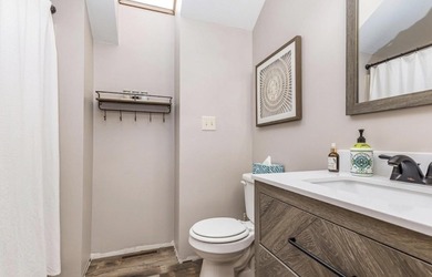 Welcome to 7 Creekwood -- the perfect home away from home. This on  in Illinois - for sale on GolfHomes.com, golf home, golf lot