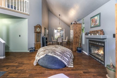 Newly updated and move-in ready in the desirable Forest Meadows on Forest Meadows Golf Course in California - for sale on GolfHomes.com, golf home, golf lot