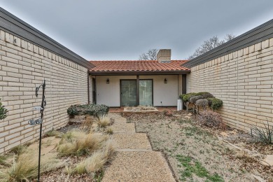 If you enjoy playing golf steps from a golf course, check out on Lubbock Country Club in Texas - for sale on GolfHomes.com, golf home, golf lot