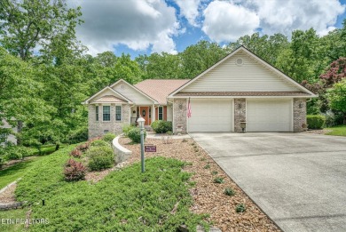 Charming Custom Home in Fairfield Glade Golf Community - 2,627 on Stonehenge Golf Course in Tennessee - for sale on GolfHomes.com, golf home, golf lot