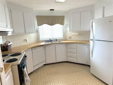 Live the Florida Lifestyle You've Been Dreaming Of!
Welcome to on High Point Golf Club, Inc. in Florida - for sale on GolfHomes.com, golf home, golf lot