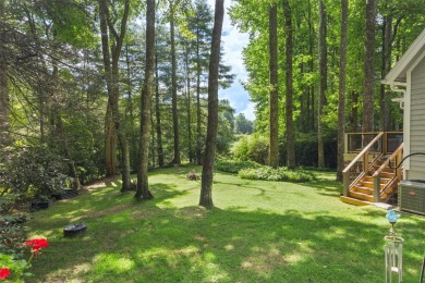 The perfect 3 bed, 3 and 1/2 bath Cottage with ample sized rooms on Burlingame Country Club in North Carolina - for sale on GolfHomes.com, golf home, golf lot