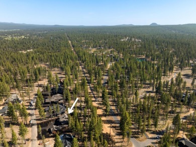 Open House 5/24 11-3. Embrace the perfect blend of style on Sunriver Caldera Springs Golf Course in Oregon - for sale on GolfHomes.com, golf home, golf lot