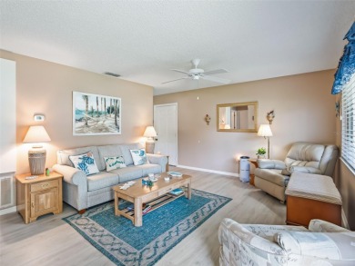 Welcome to this charming 2 bedroom, 2 bath ranch home located in on The Links of Spruce Creek in Florida - for sale on GolfHomes.com, golf home, golf lot