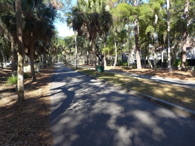 Beautifully renovated 3 Bedroom, 2 Bath Villa on the Golf Course on The Plantation Course At Edisto in South Carolina - for sale on GolfHomes.com, golf home, golf lot