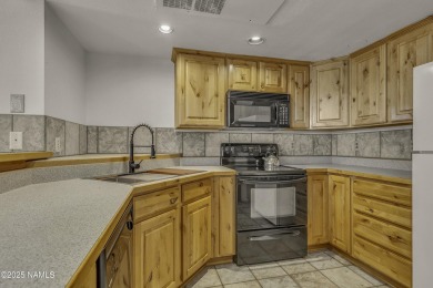 Welcome to your mountain hideaway, a low-maint, high-vibe 1BR on Continental Country Club in Arizona - for sale on GolfHomes.com, golf home, golf lot