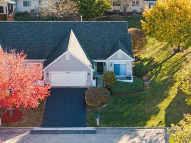 Lovely, cared for ranch townhome located in prestigious 55+ on The Links at Carillon in Illinois - for sale on GolfHomes.com, golf home, golf lot