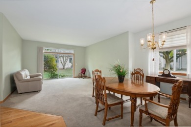 Lovely, cared for ranch townhome located in prestigious 55+ on The Links at Carillon in Illinois - for sale on GolfHomes.com, golf home, golf lot