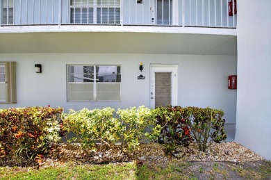 **Move-In Ready 2BR/2BA Condo in King's Point - 55+ on Kings Point Golf -Flanders Way in Florida - for sale on GolfHomes.com, golf home, golf lot